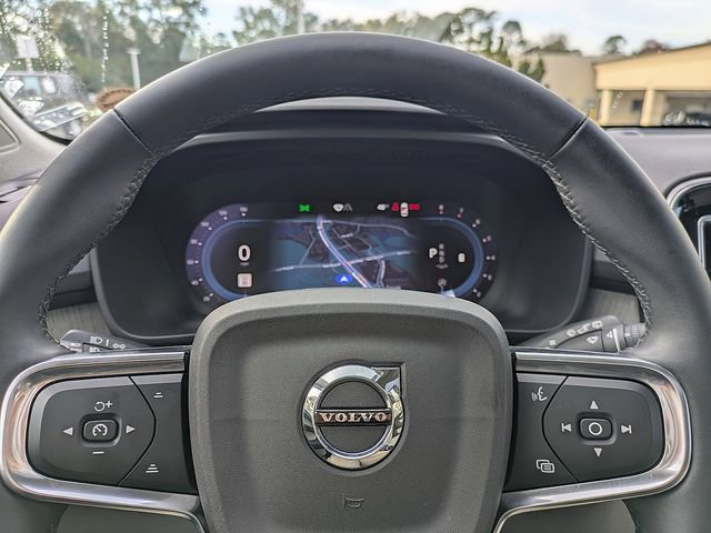 Used 2023 Volvo XC40 B5 Plus w/ Protection Package Premier image 32