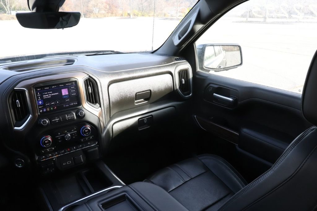Used 2020 Chevrolet Silverado 1500 High Country w/ Technology Package image 16