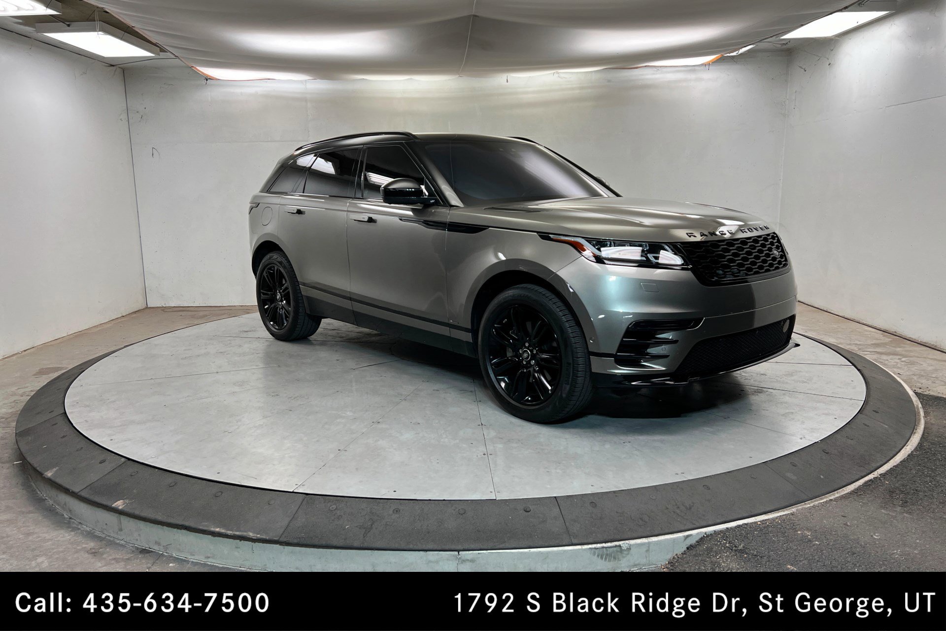 Used 2020 Land Rover Range Rover Velar R-Dynamic S image 7