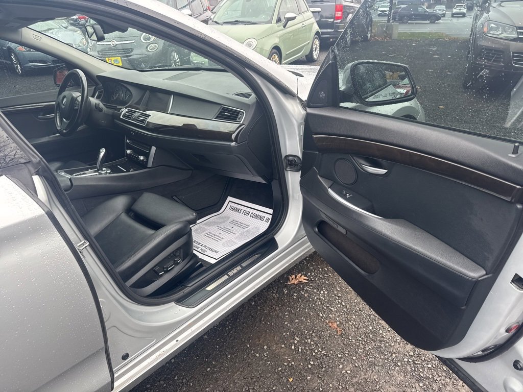 Used 2011 BMW 535i xDrive image 25