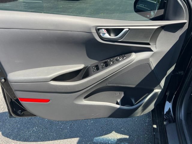 Used 2019 Hyundai Ioniq SEL FWD image 25