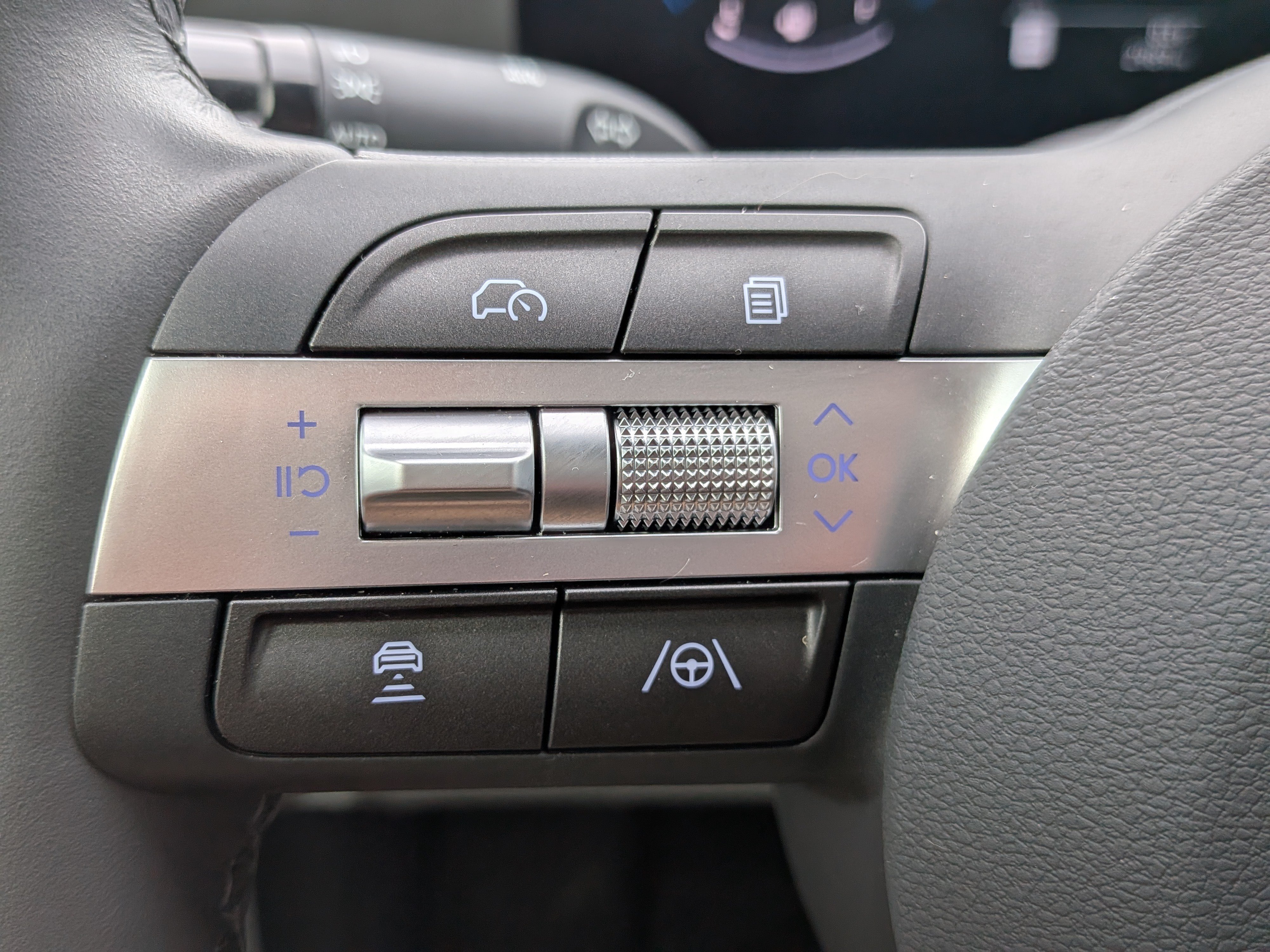 Used 2026 Hyundai Kona SEL Sport FWD image 24