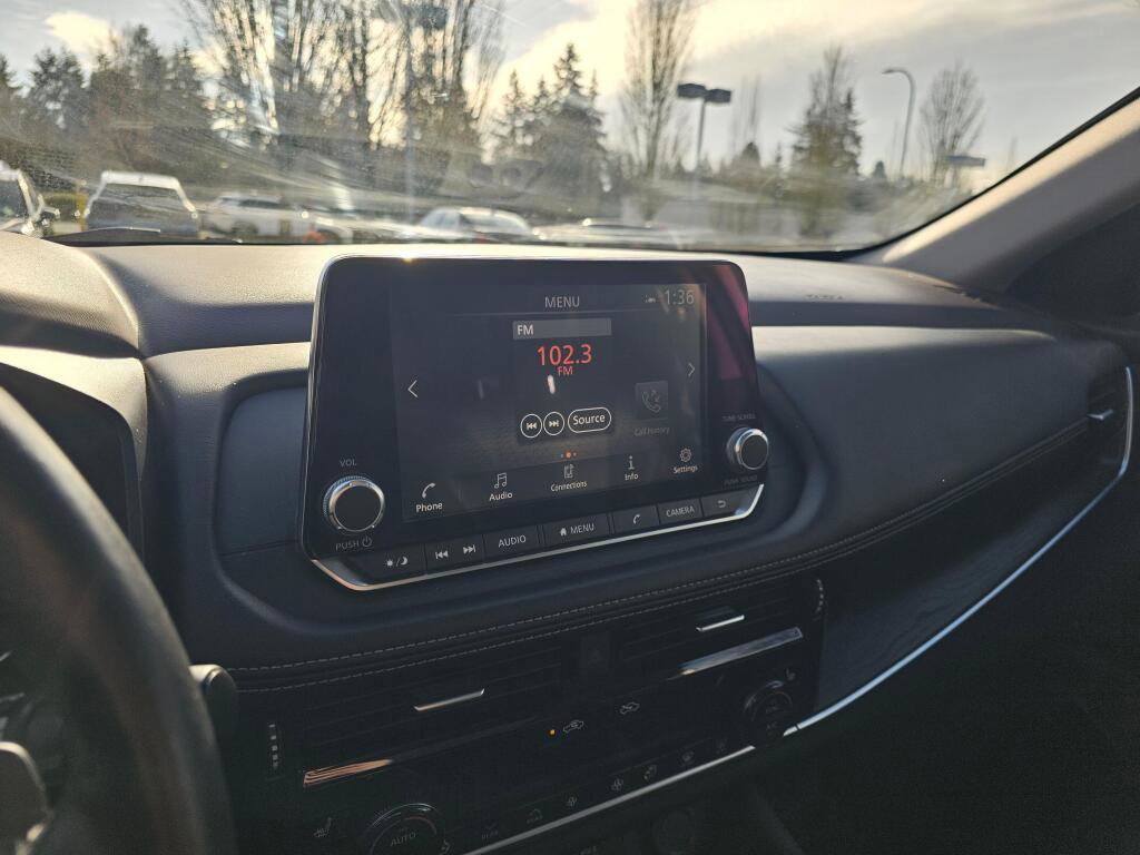 Used 2021 Nissan Rogue SL image 28