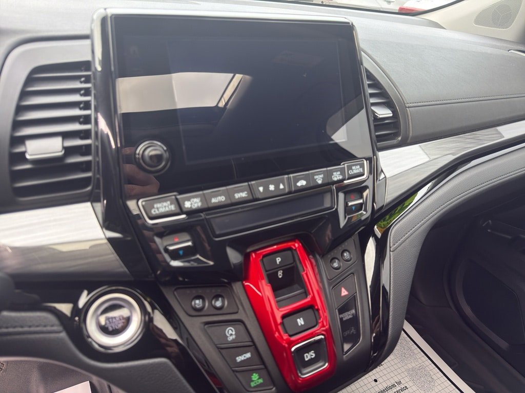 Used 2023 Honda Odyssey Elite image 17