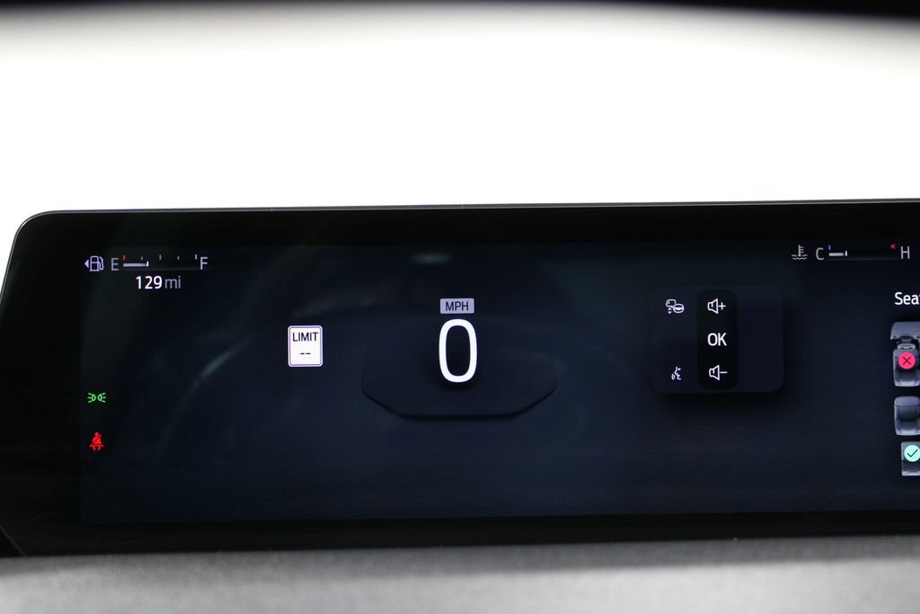 Used 2025 Ford Expedition Platinum image 48