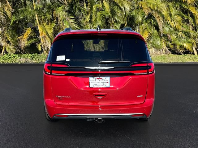 New 2026 Chrysler Pacifica Pinnacle w/ Trailer Tow Group AWD/4WD image 5