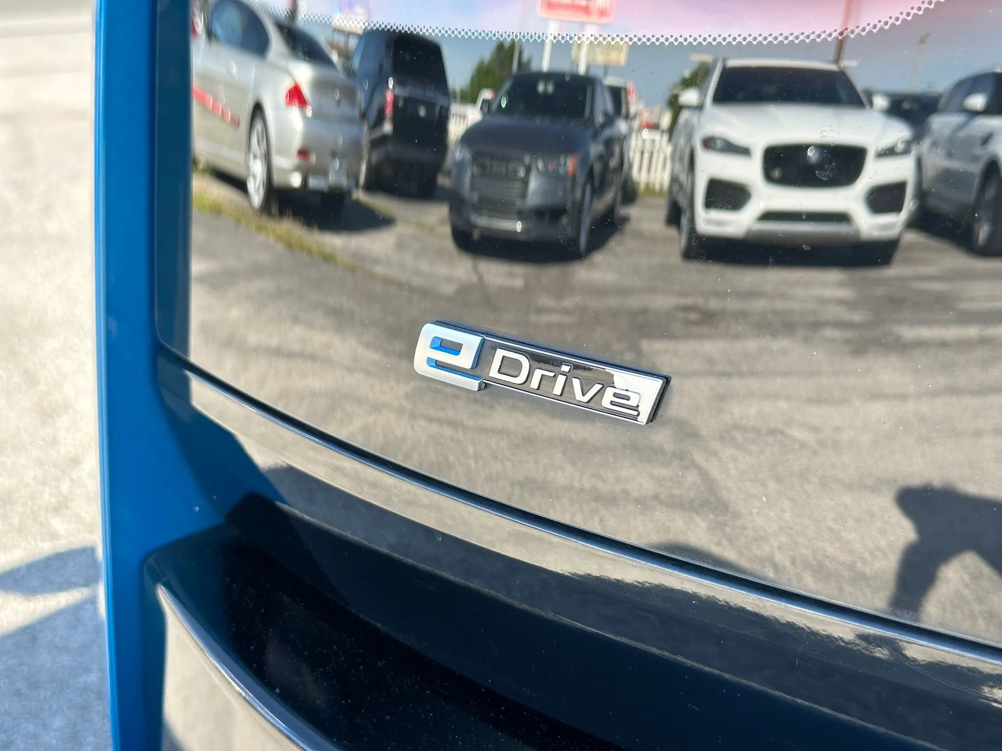 Used 2017 BMW i3 w/ Range Extender RWD image 32