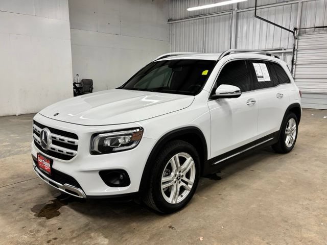 Used 2020 Mercedes-Benz GLB 250 image 3