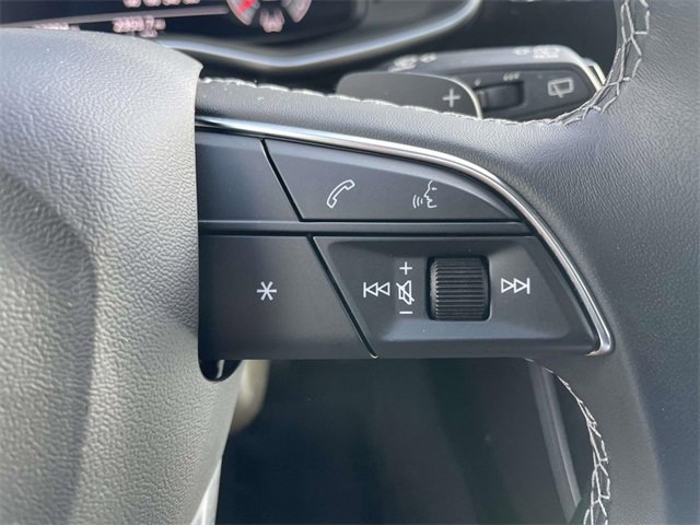 Used 2023 Audi Q8 Prestige w/ Prestige Package image 18