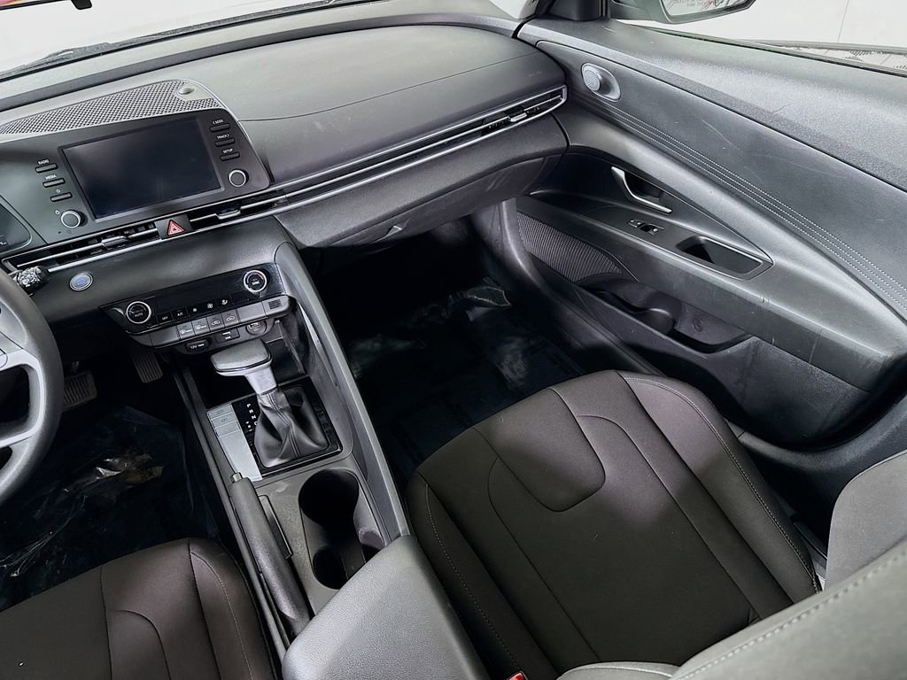 Used 2021 Hyundai Elantra SEL image 24