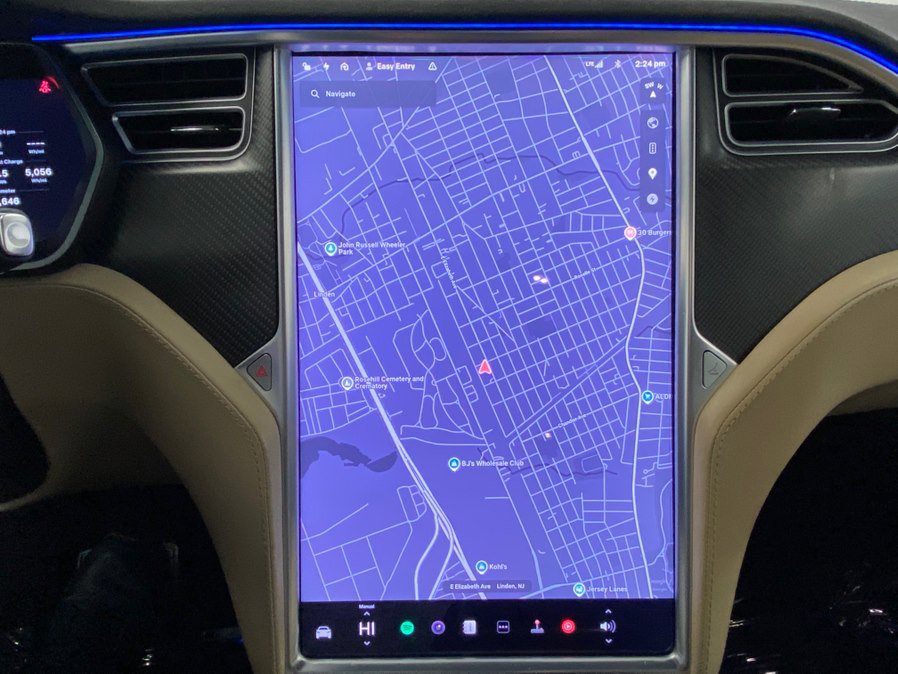 Used 2017 Tesla Model X 90D image 31