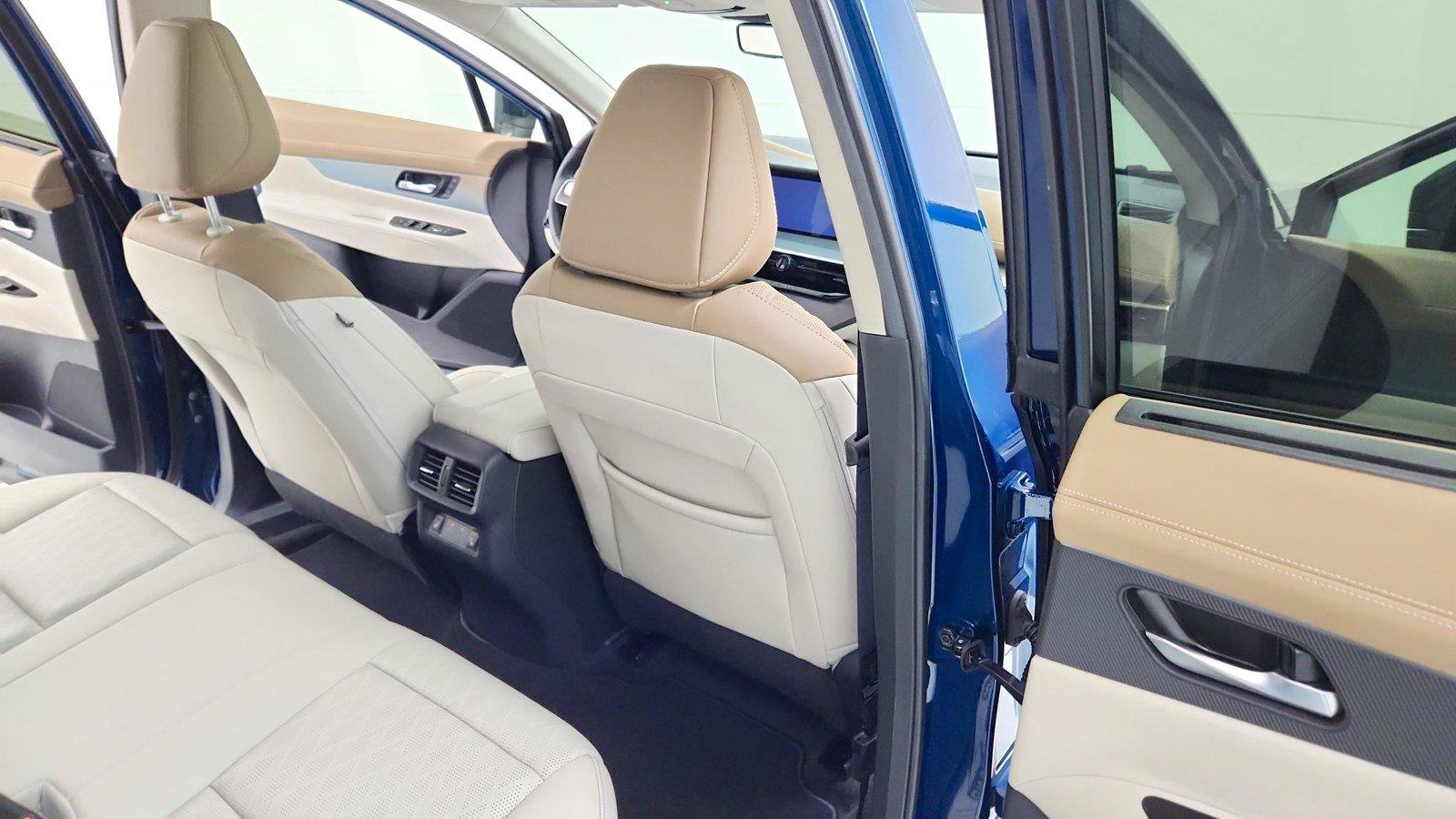 Used 2025 Nissan Murano Platinum AWD/4WD image 24