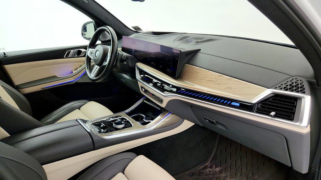 Used 2023 BMW X7 M60i w/ Executive Package AWD/4WD image 26