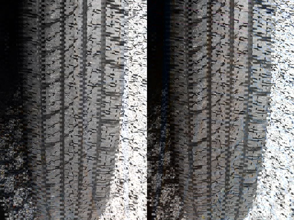 Certified 2024 Volvo XC60 B5 Ultimate w/ Protection Package Premier image 32