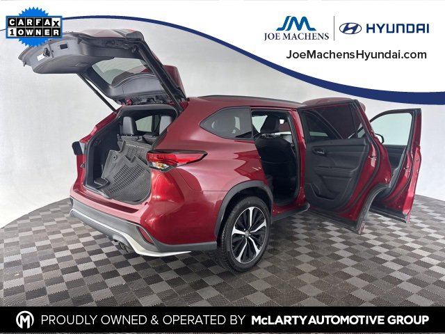 Used 2021 Toyota Highlander XSE image 13