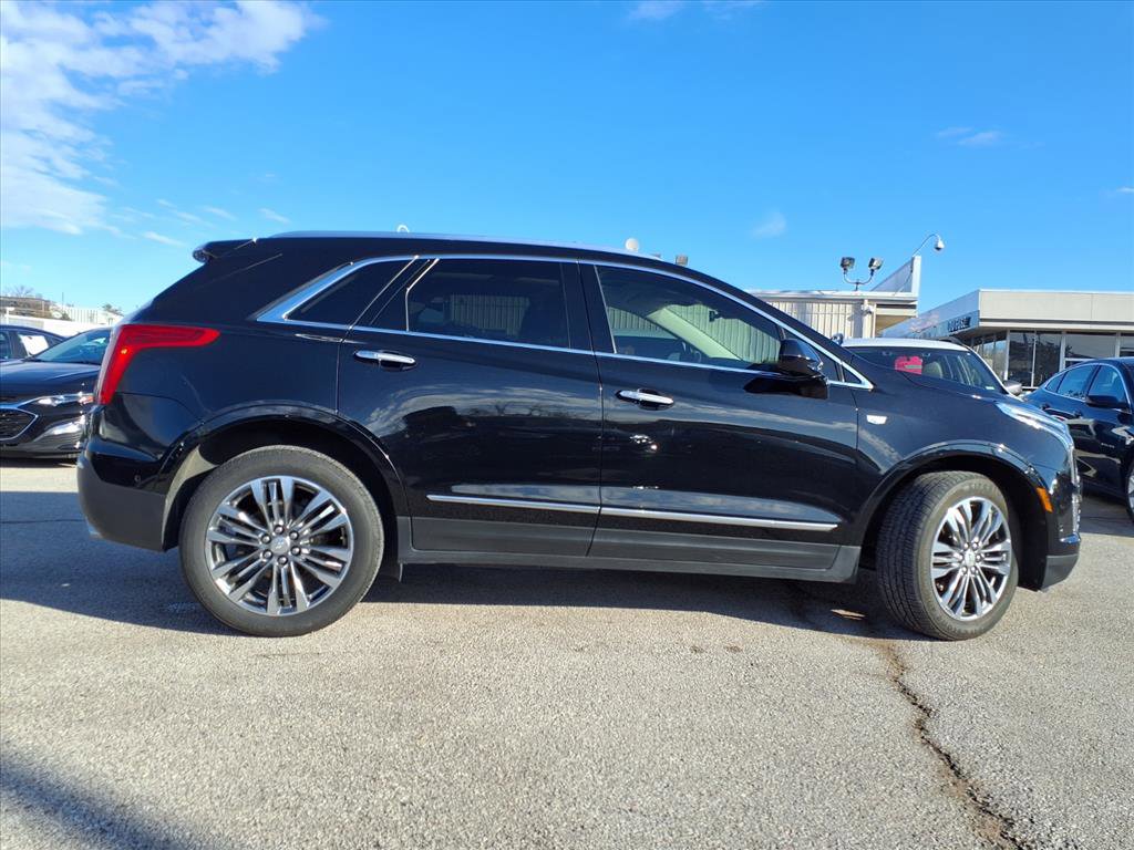 Used 2019 Cadillac XT5 Premium Luxury w/ Driver Assist Package image 35