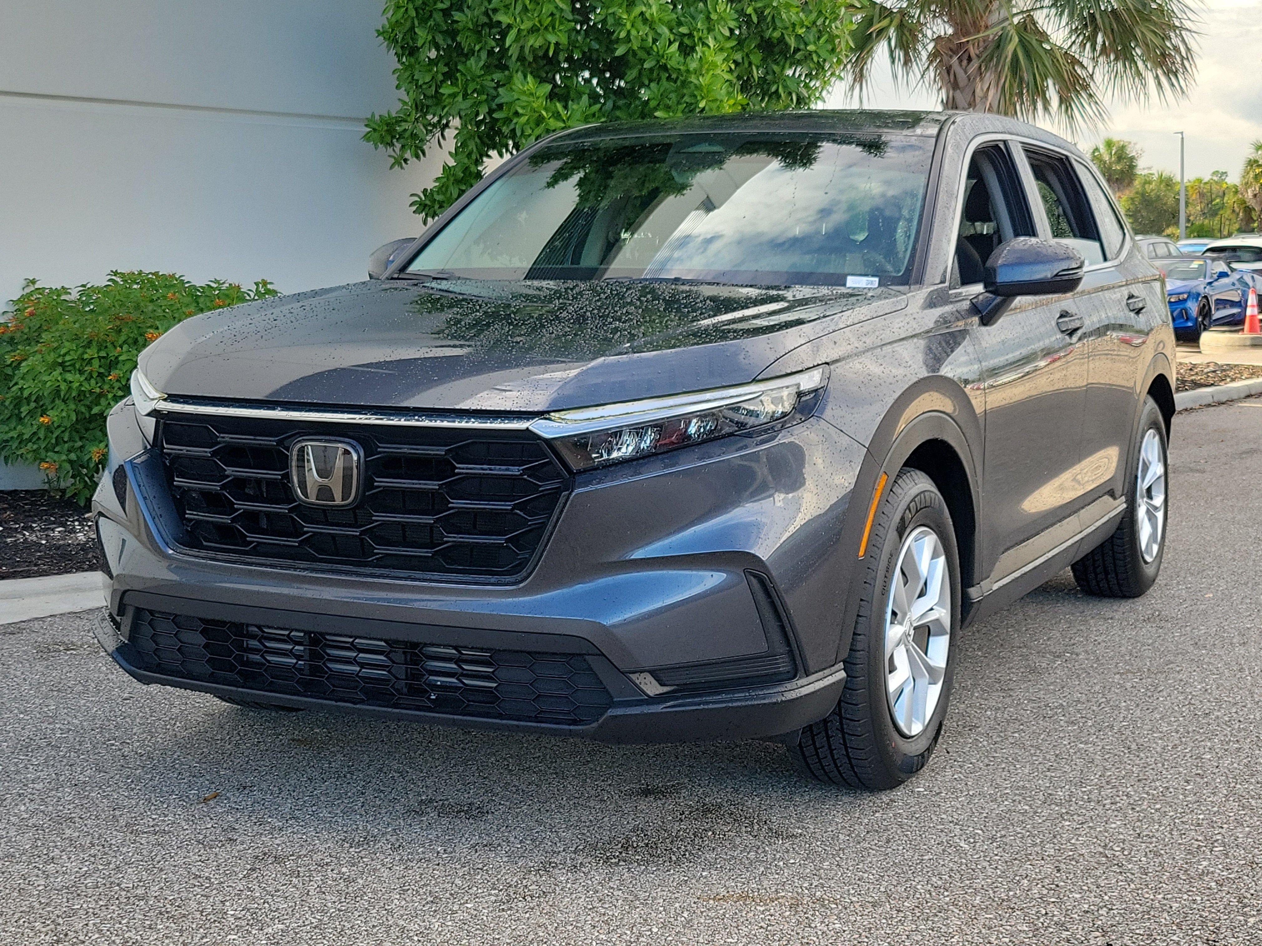 Used 2024 Honda CR-V LX video 3