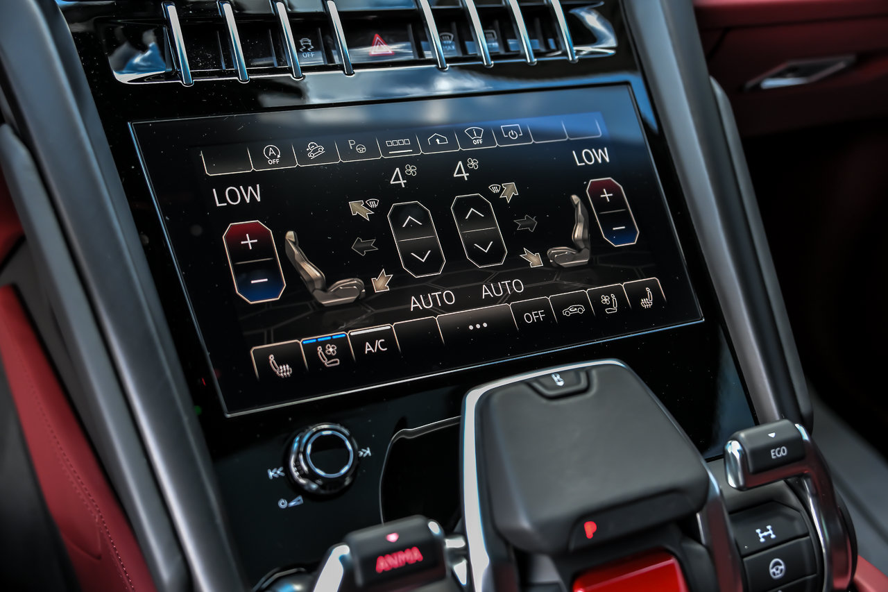Used 2022 Lamborghini Urus AWD/4WD image 50