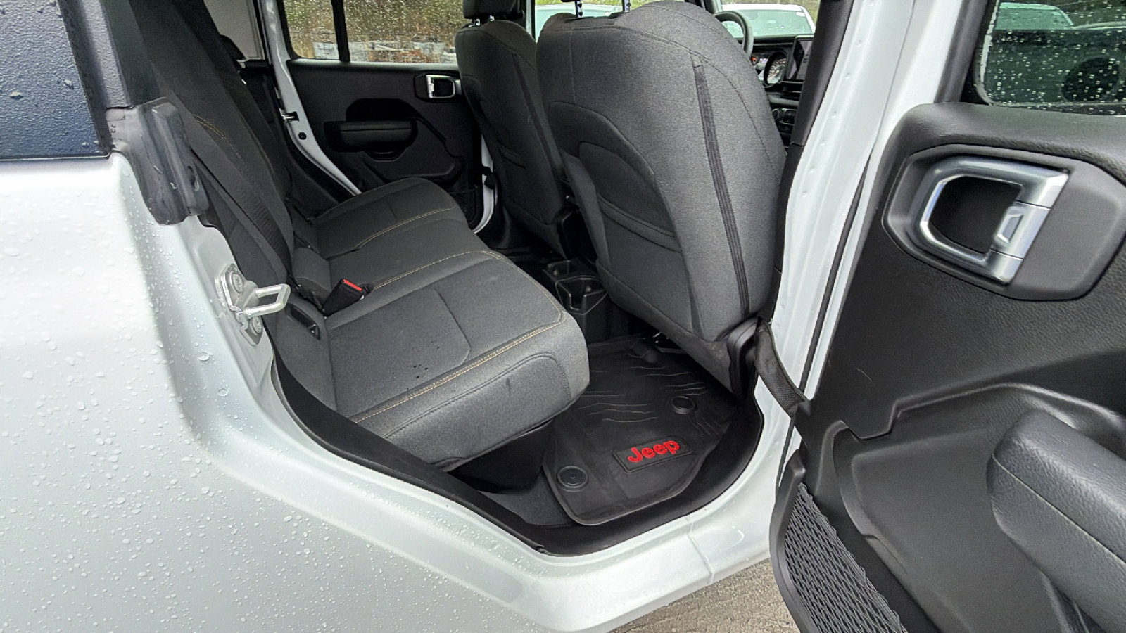 Used 2024 Jeep Gladiator Sport image 21