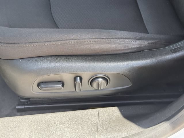 Used 2018 Chevrolet Malibu LT FWD image 23