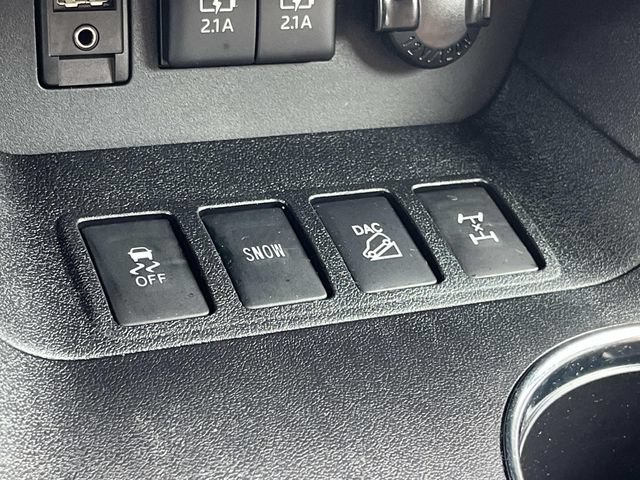 Used 2018 Toyota Highlander Limited w/ Protection Package #3 AWD/4WD image 37