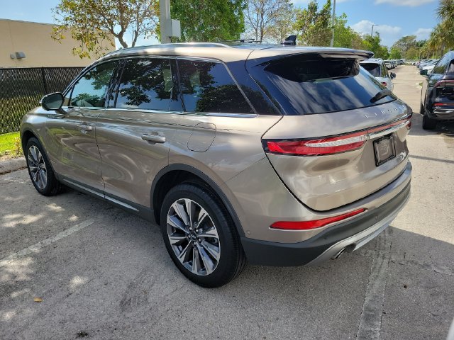 Certified 2020 Lincoln Corsair Reserve w/ Equipment Group 201A AWD/4WD image 4