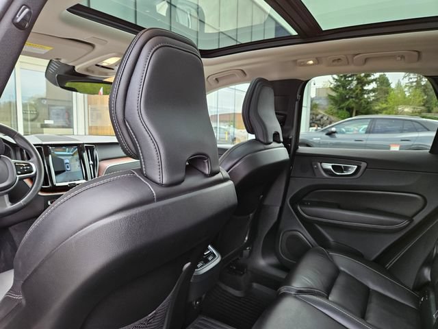 Certified 2023 Volvo XC60 B6 Ultimate w/ Protection Package Premier AWD/4WD image 18