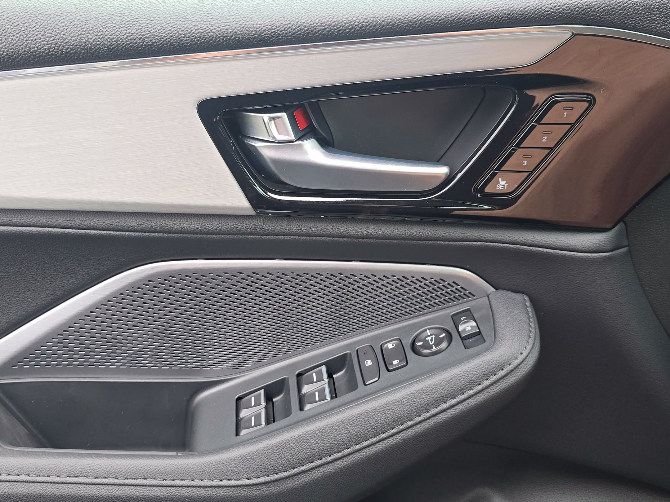 New 2026 Acura MDX SH-AWD image 24