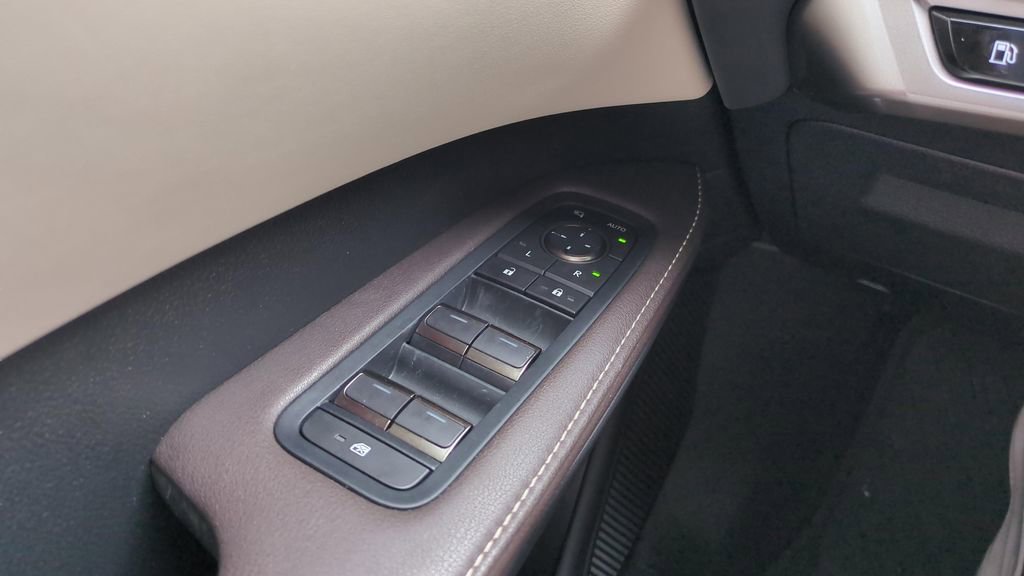 Used 2023 Lexus RX 350 w/ Cold Area Package image 19