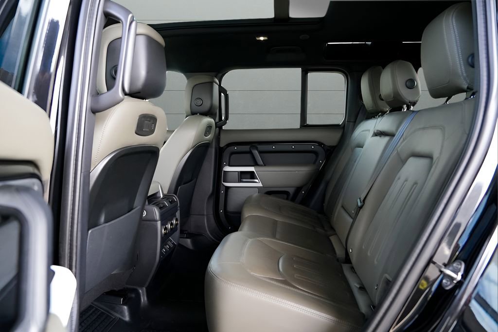 Used 2022 Land Rover Defender 110 XS Edition image 47