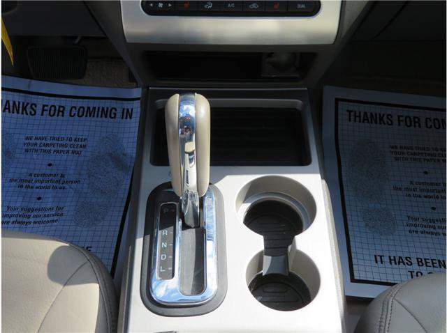 Used 2010 Ford Edge Limited FWD image 8
