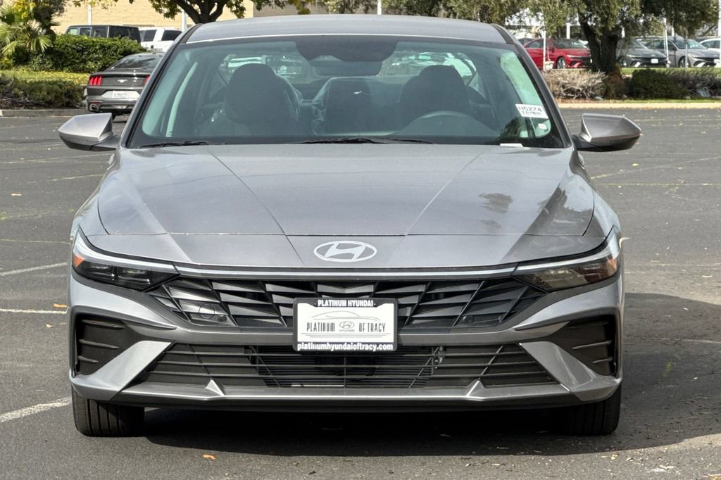 New 2026 Hyundai Elantra Blue image 6