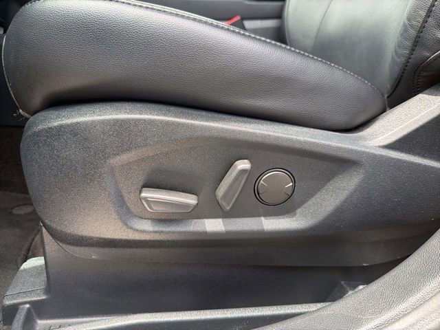 Used 2020 Ford Edge Titanium w/ Cargo Accessory Package FWD image 11