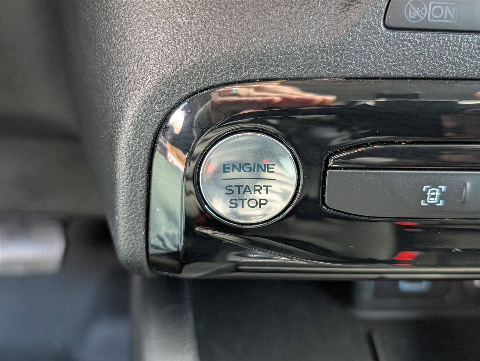 Used 2023 Ford Escape Active w/ Tech Pack #1 AWD/4WD image 24