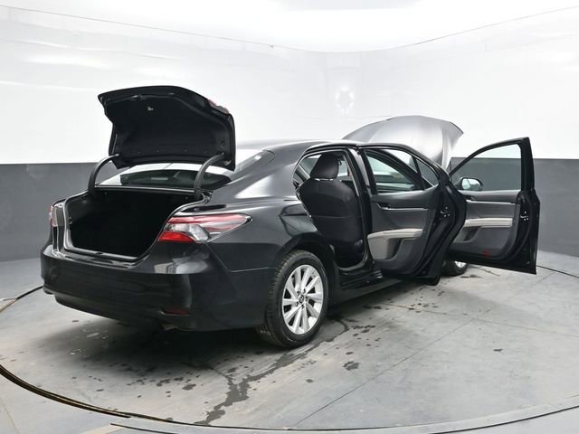 Used 2023 Toyota Camry LE FWD image 38