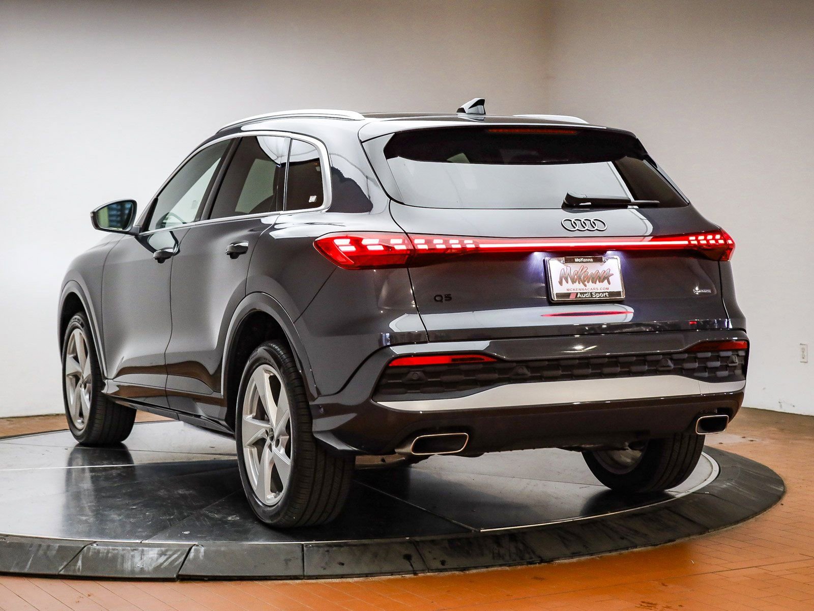 Certified 2025 Audi Q5 Premium Plus w/ Premium Plus image 9