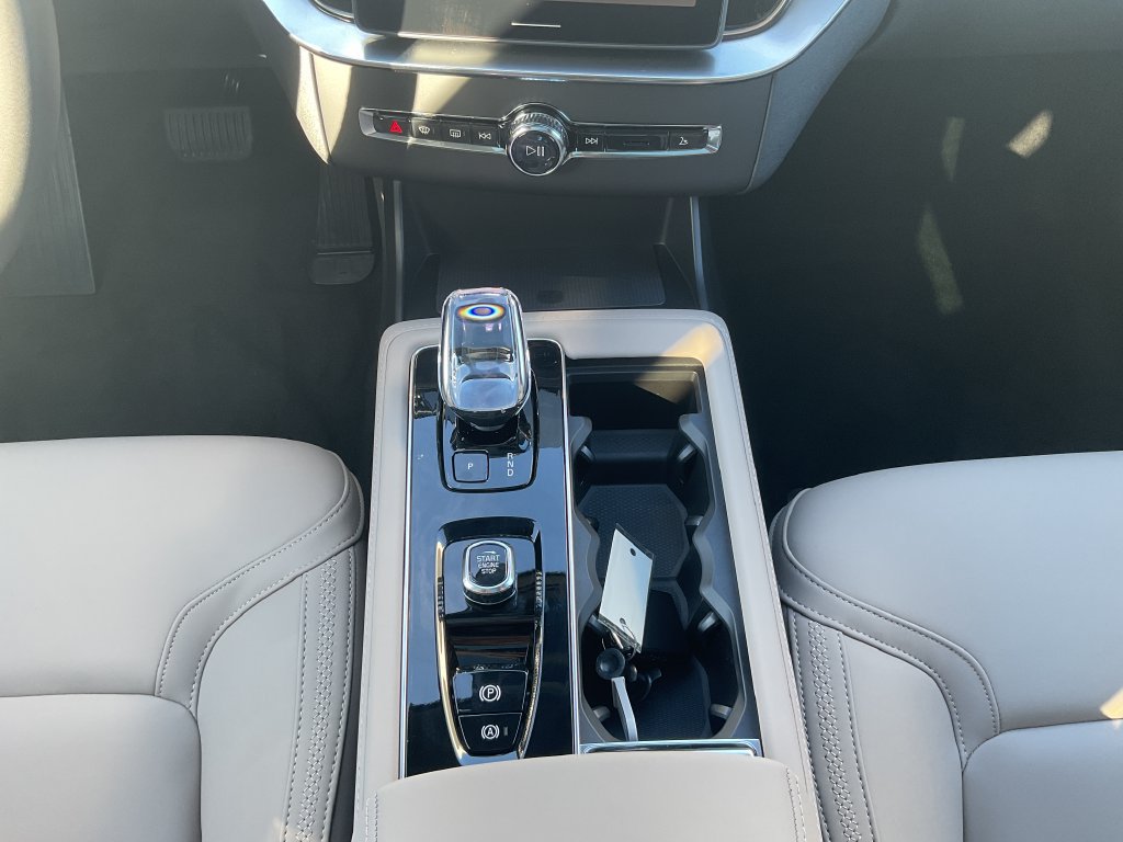 New 2027 Volvo XC90 B6 Plus AWD/4WD image 31