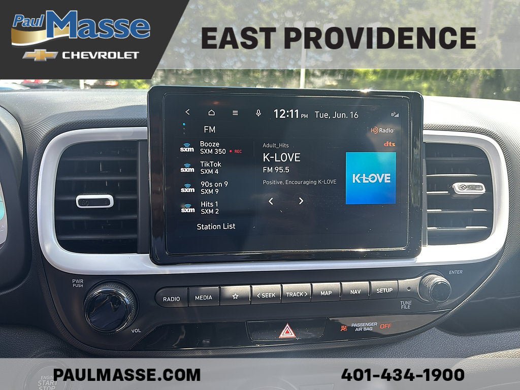 Used 2023 Hyundai Venue Limited w/ Cargo Package FWD image 13