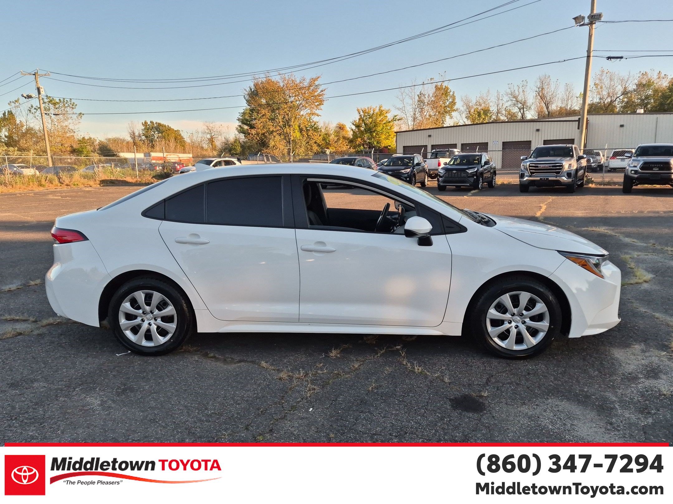 Certified 2025 Toyota Corolla LE FWD image 2
