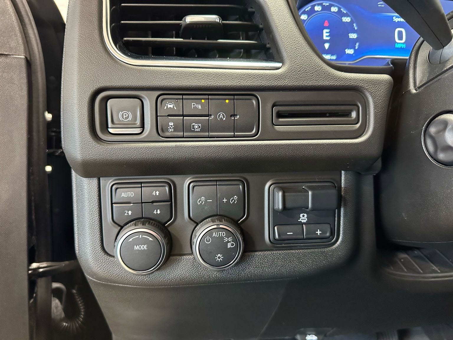 Used 2024 Chevrolet Tahoe RST w/ Sport Performance Package image 22