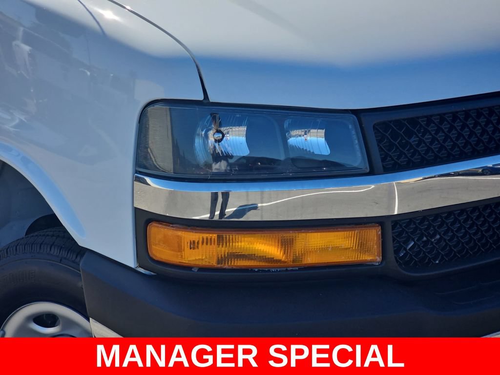 New 2023 Chevrolet Express 3500 w/ Power Convenience Package RWD image 32