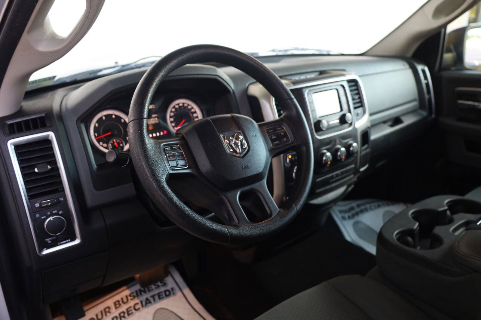 Used 2015 RAM 1500 Classic SLT RWD image 14