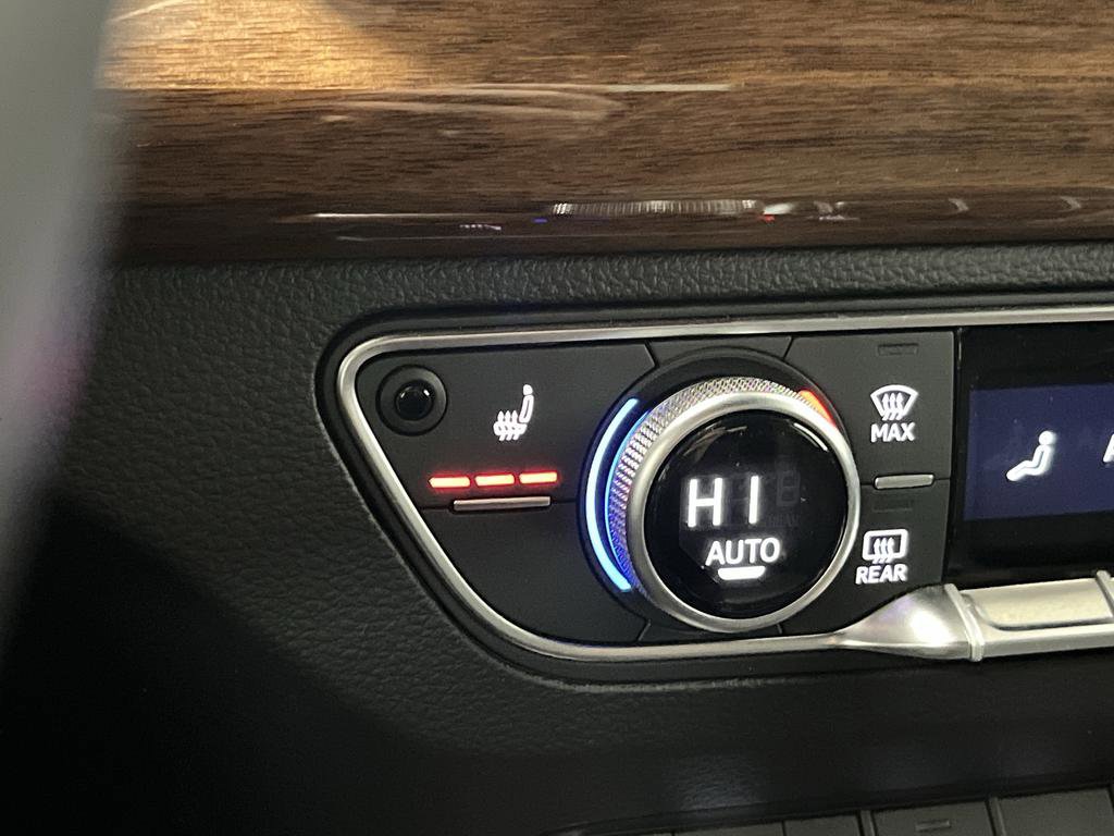 Used 2023 Audi Q5 2.0T Premium w/ Convenience Package image 7