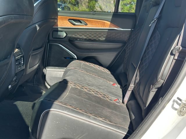 Used 2022 Jeep Grand Cherokee Summit AWD/4WD image 14