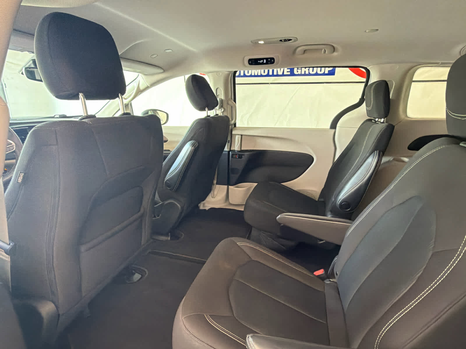 Used 2023 Chrysler Voyager LX FWD image 18