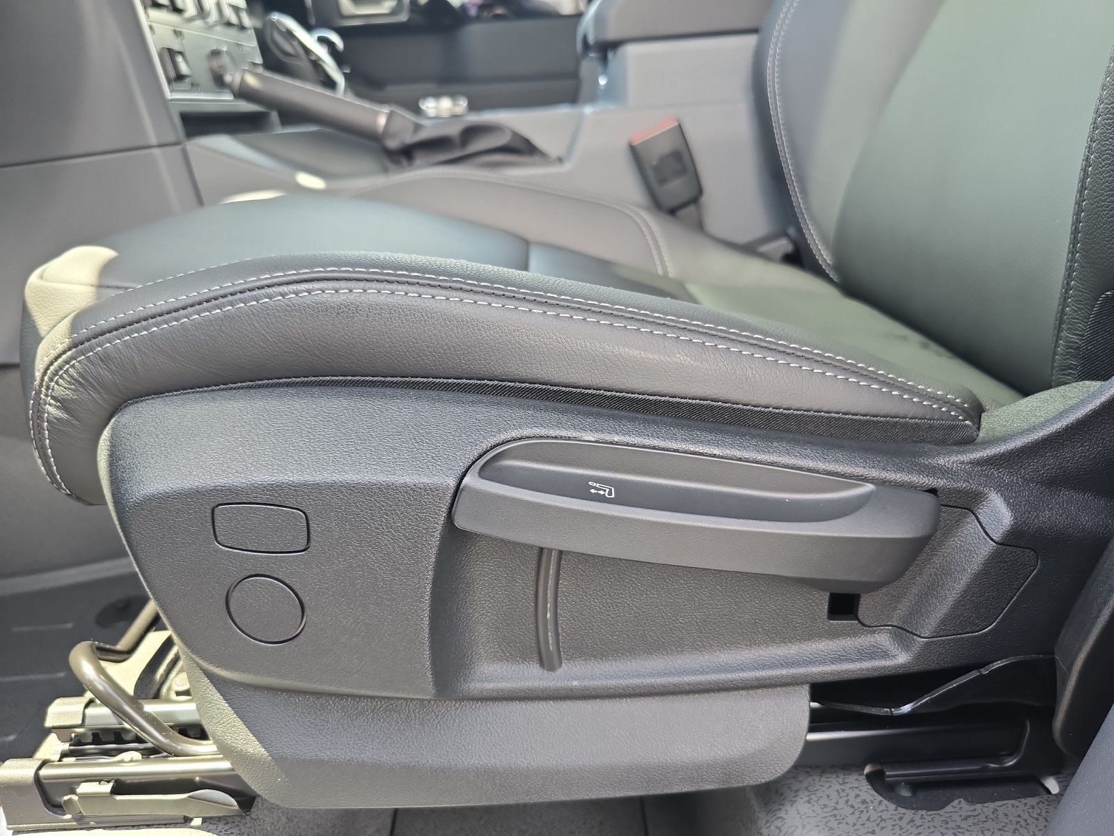 New 2026 INEOS Grenadier Station Wagon AWD/4WD image 17
