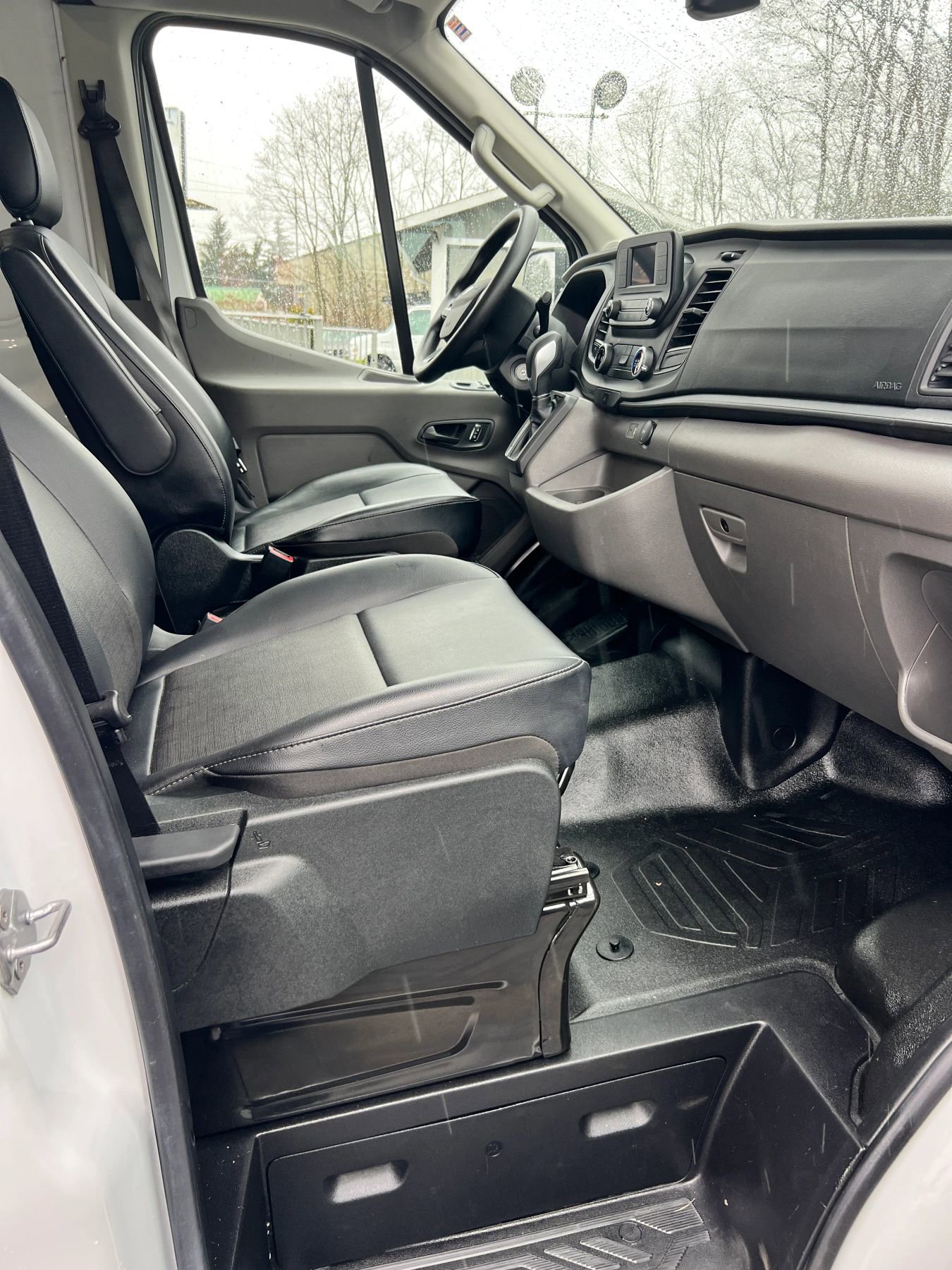 Used 2025 Ford Transit 250 148 High Roof AWD image 15