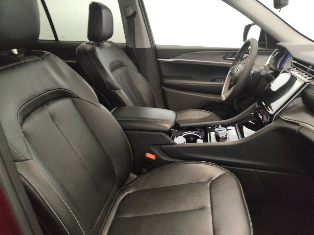 Used 2023 Jeep Grand Cherokee Limited AWD/4WD image 21