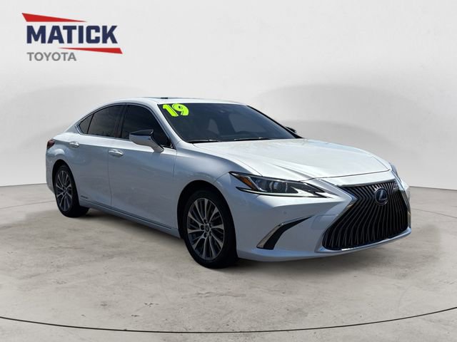 Used 2019 Lexus ES 300h w/ Premium Package FWD image 1