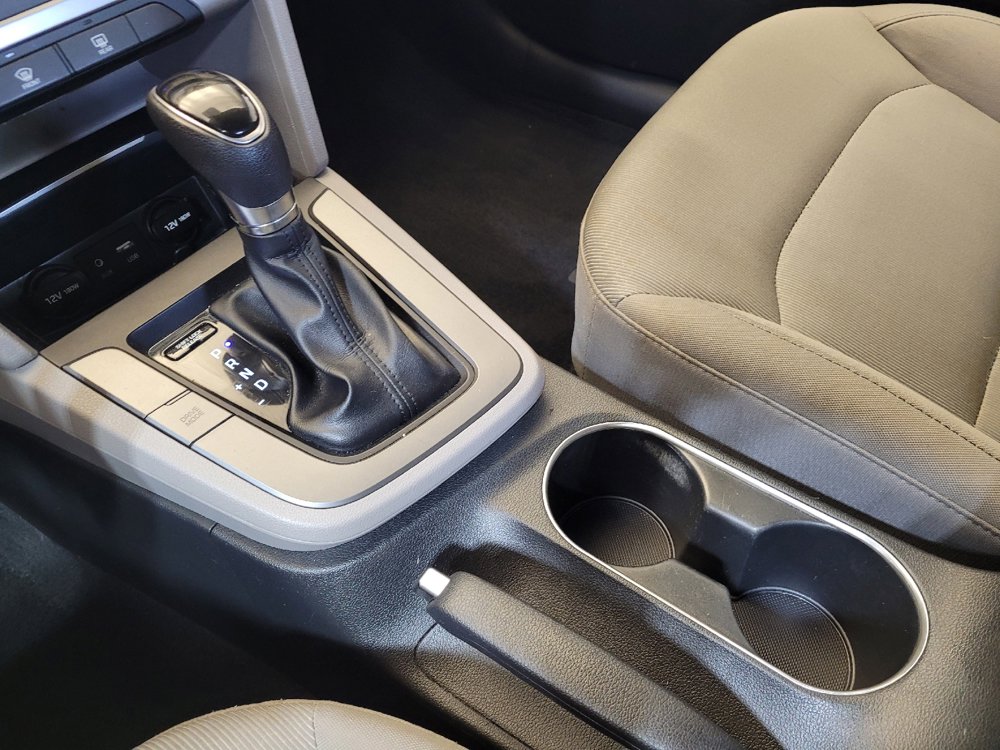 Used 2018 Hyundai Elantra SEL FWD image 26